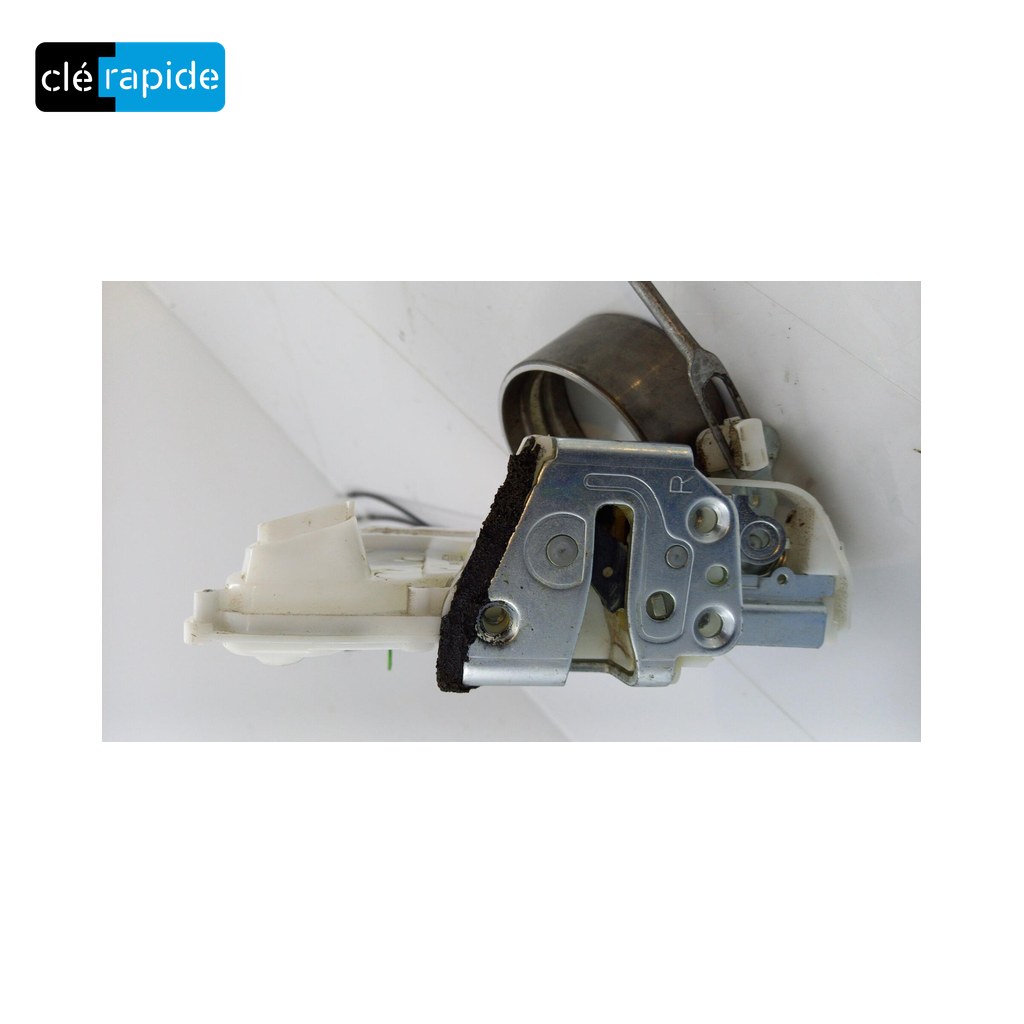 Serrure Suzuki Toyota Land Cruiser (préfixe 89300-67 = LC J200/J100) [Années à vérifier] Mise au code et taillage inclus, à partir du code de clé ou d'une photo de la clé du véhicule