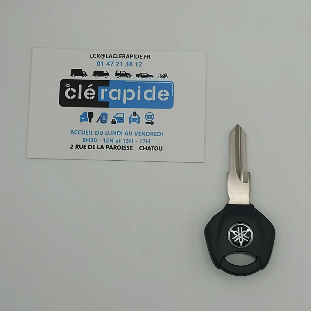 CLE YAMAHA TRANSPONDEUR 8001-9554 LONGUE  Mise au code et taillage inclus, à partir du code de clé ou d’une photo de la clé du véhicule 
