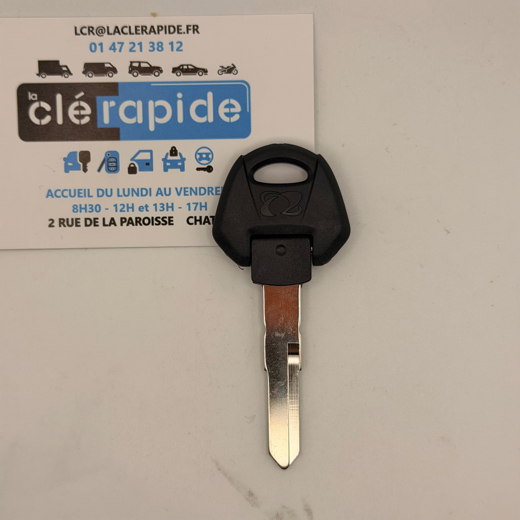 CLE ARTICULEE MBK OCEO 125 Mise au code et taillage inclus, à partir du code de clé ou d’une photo de la clé du véhicule