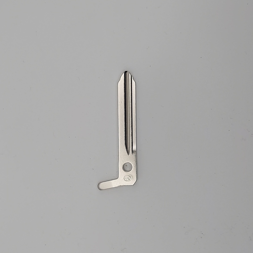 Insert Mazda 3 / CX-30 (clé insert pour smart key) 2019-2026 Mise au code et taillage inclus, à partir du code de clé ou d'une photo de la clé du véhicule