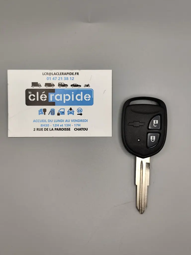 TELECOMMANDE CHEVROLET SPARK 2 BOUTONS (94823317) Mise au code et taillage inclus, à partir du code de clé ou d’une photo de la clé du véhicule