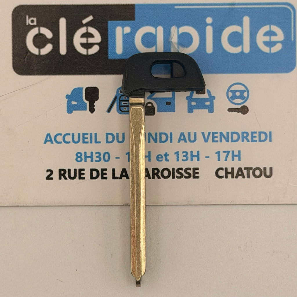 INSERÇÃO CHAVE TOYOTA PRIUS PLUS/YARIS 2 C1 Código e corte incluídos, a partir do código da chave ou foto da chave do veículo