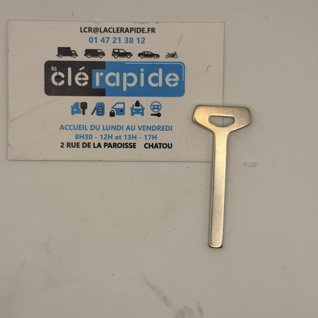 INSERÇÃO CHAVE MAZDA 6 E Código e recorte incluídos, a partir do código da chave ou foto da chave do veículo