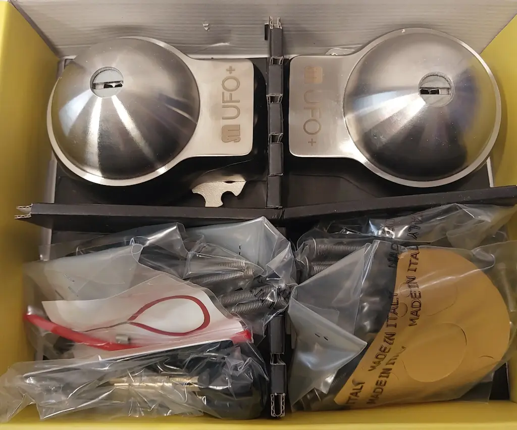 PAIRS OF UFO+ LOCKS (LATERAL AND REAR RECESSED ENGINEERED)