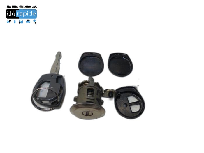 Serrure Opel Agila A (verrou de coffre) à vérifier (2000-2007) Mise au code et taillage inclus, à partir du code de clé ou d'une photo de la clé du véhicule