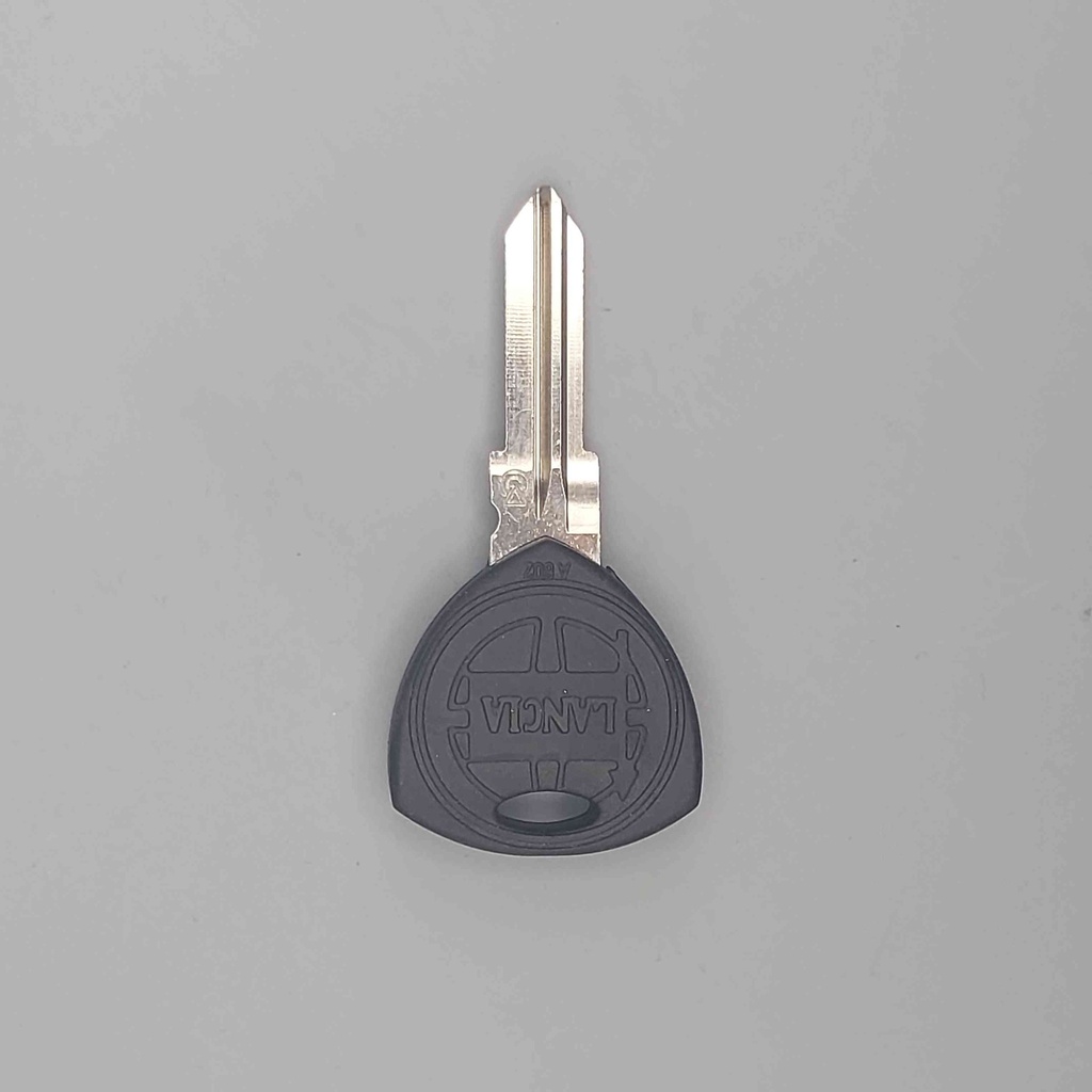 FIAT DEDRA/DELTA PRINC KEY Code and cutting included, from the key code or a photo of the vehicle key