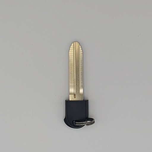[6951547010] Clé Toyota INSERT COROLLA VERSO Mise au code et taillage inclus, à partir du code de clé ou d'une photo de la clé du véhicule