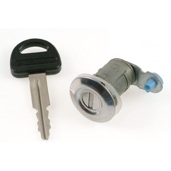 [8250060821] Serrure Suzuki Vitara [Années à vérifier] Mise au code et taillage inclus, à partir du code de clé ou d'une photo de la clé du véhicule